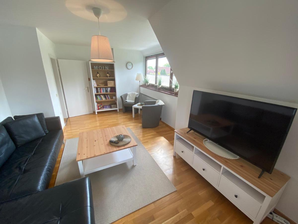 Ferienwohnung Mit Balkon Und Eingezaeunten Garten Aurich