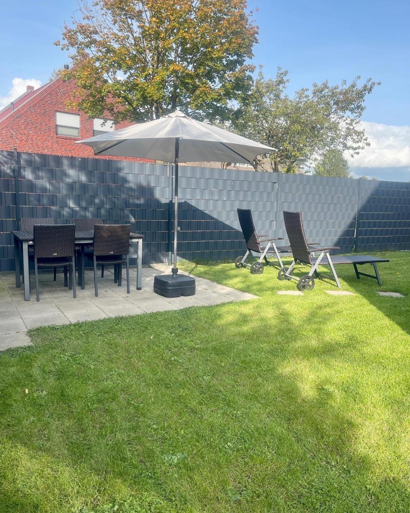 Ferienwohnung Mit Balkon Und Eingezaeunten Garten